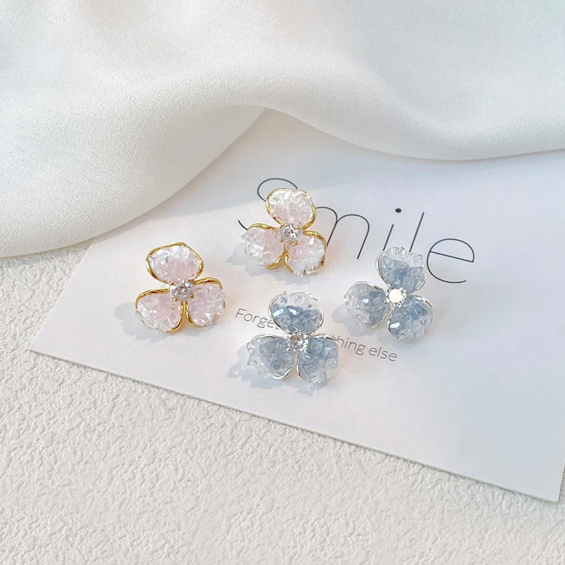 合金耳饰 花朵耳钉高级感轻奢小众设计气质耳环海边适合夏天