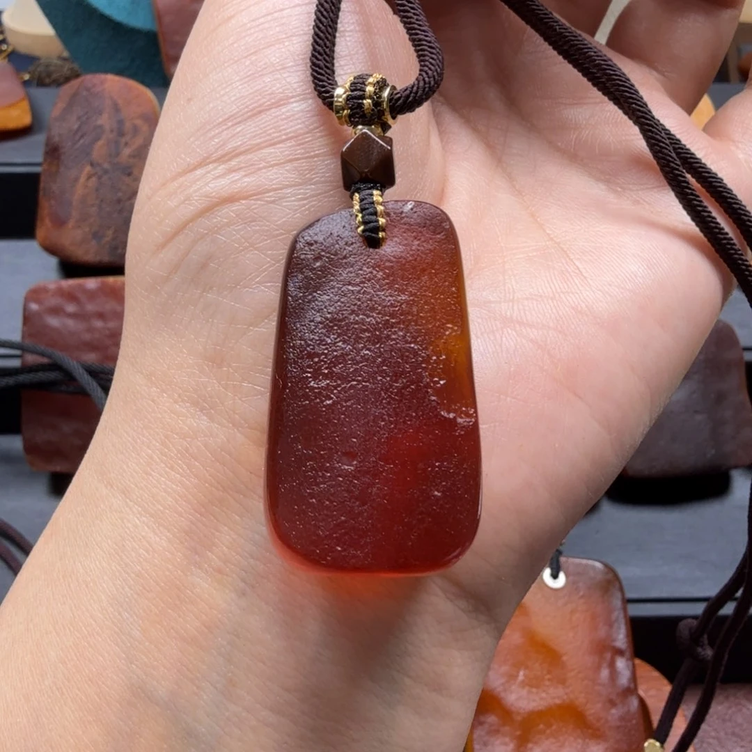 琥珀吊坠(赠链)未镶嵌