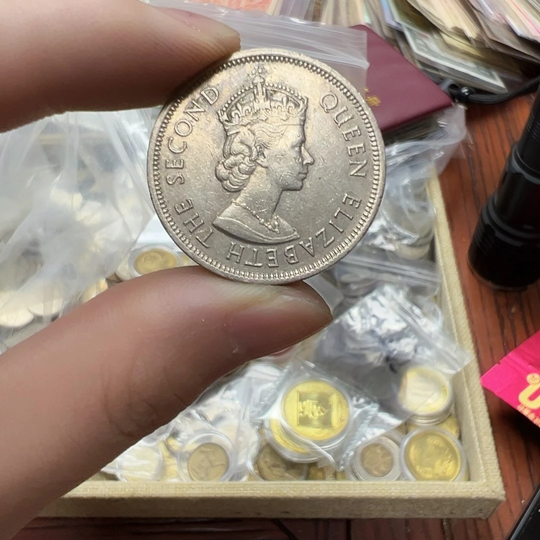 拍品。
