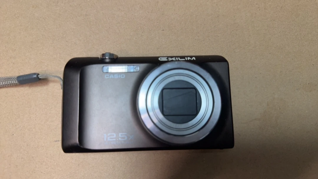 95新 Casio/卡西欧 H35 12.5倍光变 1610w像素 人像风景统统拿捏