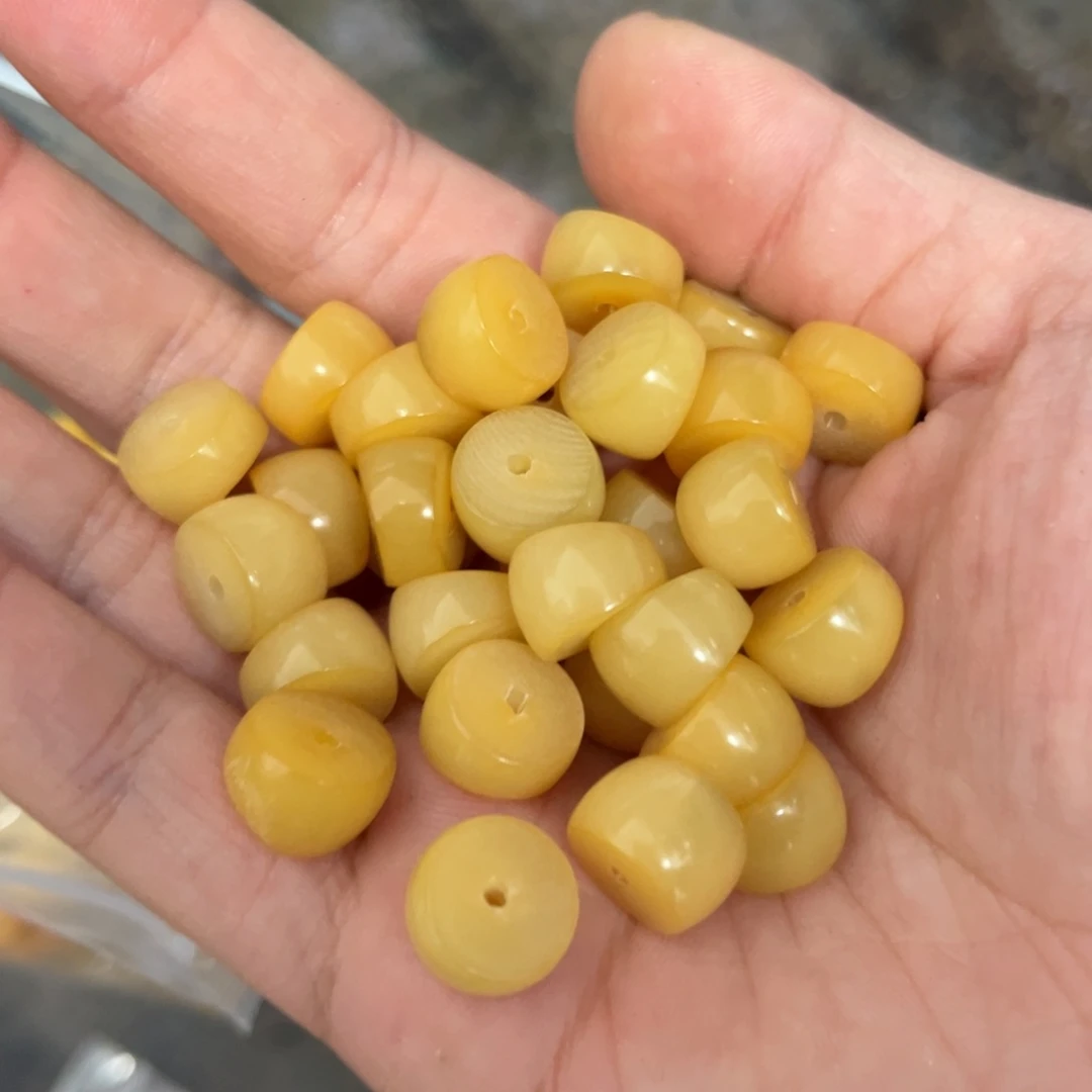 【闪购商品】白玉菩提吊坠z/12 108鸡油黄微瑕