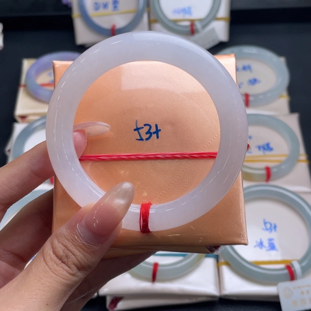 s****翡翠未镶嵌手镯翡翠