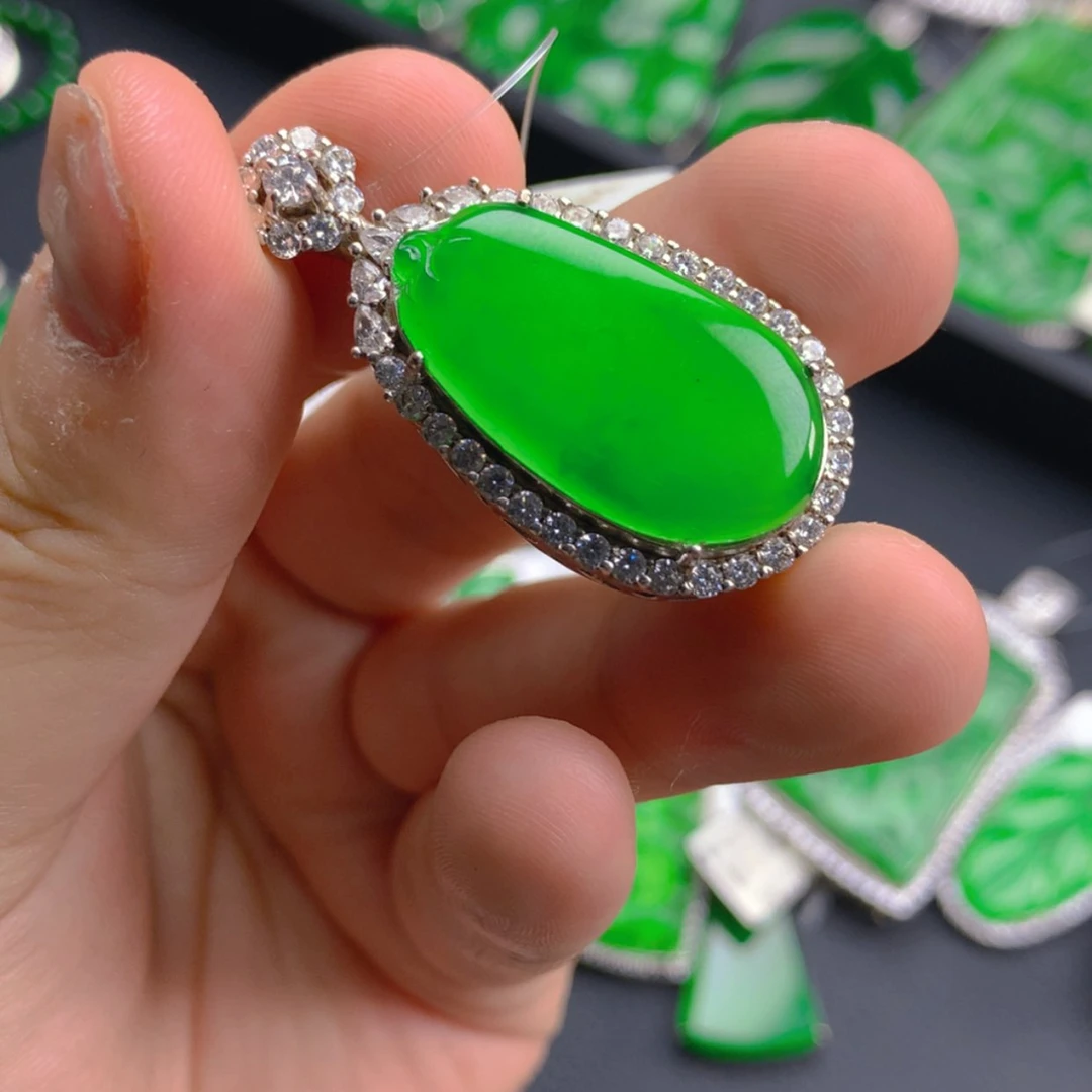 【闪购商品】翡翠颈饰银S925镶嵌111111111