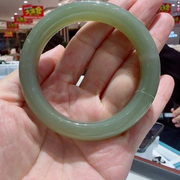 未镶嵌手镯和田玉541