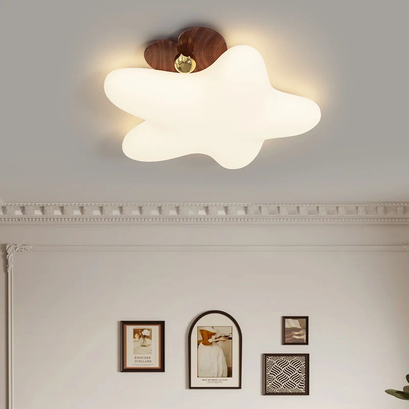 卧室灯奶油风星月吸顶灯2025年新款儿童书房灯现代简约中山灯具