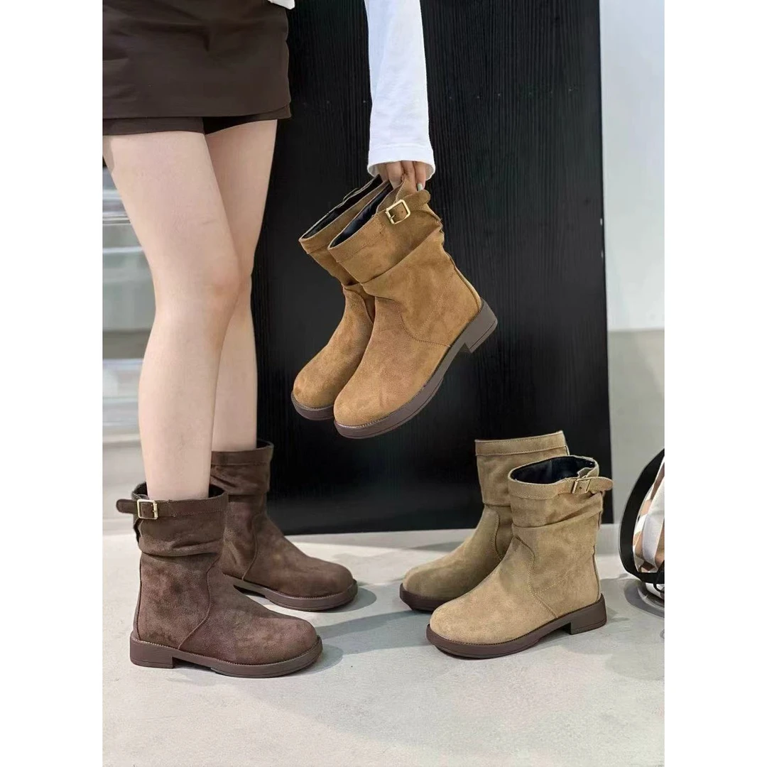 Y18气质百搭圆头粗跟复古时尚马丁靴