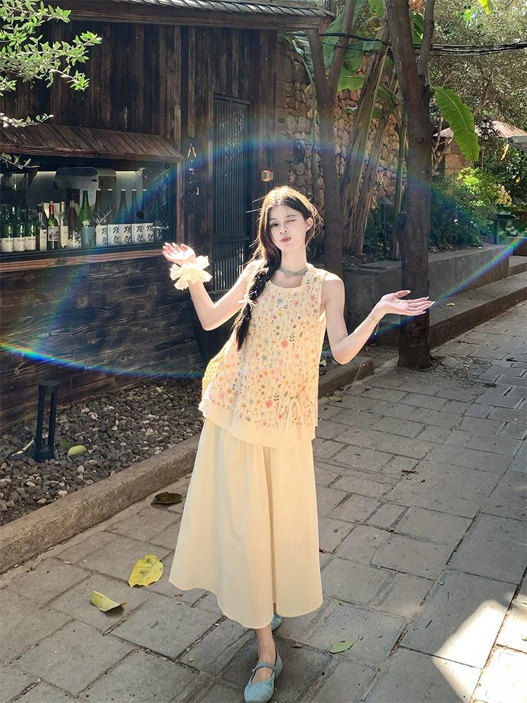 小清新碎花系带花边无袖上衣中长款半身裙女2025夏季时尚百搭套装