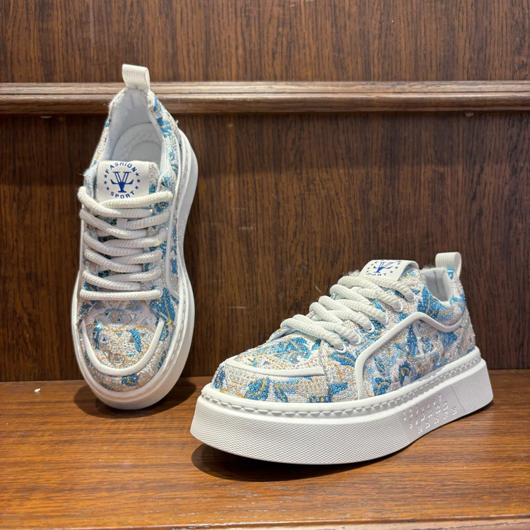 男鞋2025春季新款时尚百搭厚底低帮板鞋布面烫钻印花系带休闲鞋潮