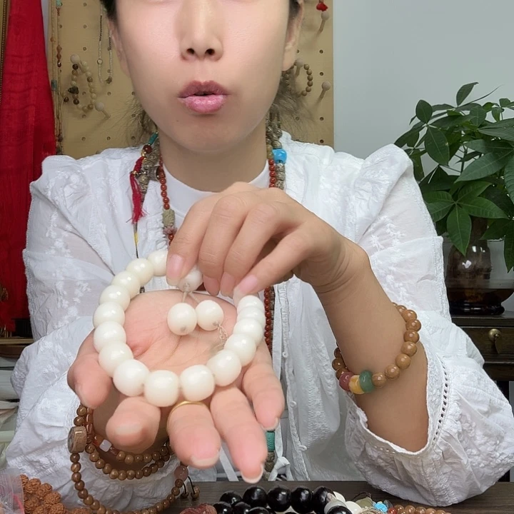 爱***喜吊坠白玉菩提好好的