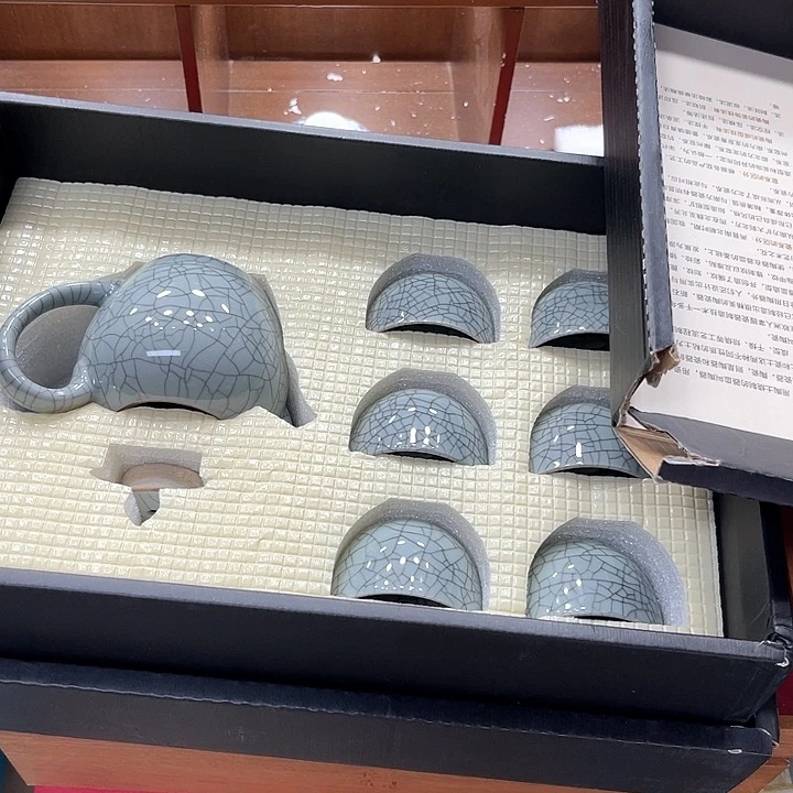 孤品茶具套装等。
