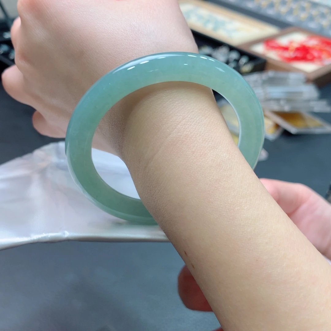 未镶嵌手镯翡翠翡翠