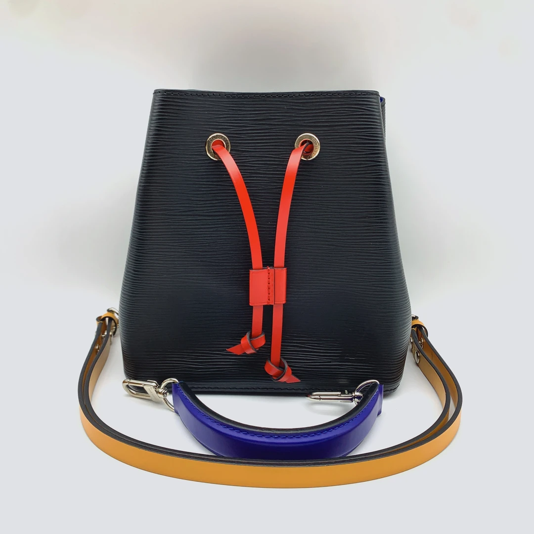 99新 LouisVuitton/路易威登 路易威登水波纹水桶黑色bb芯片款包