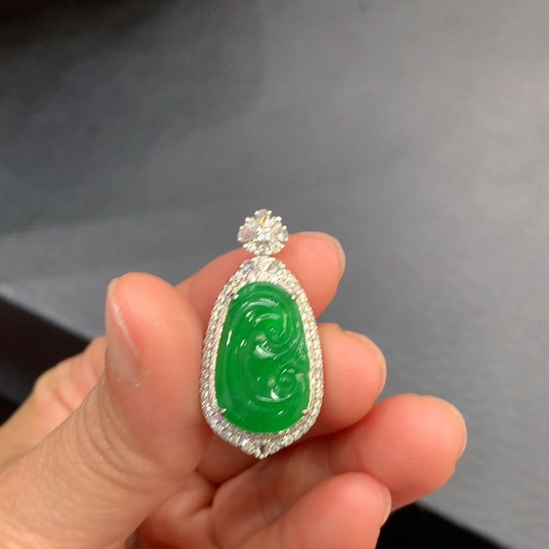 翡翠18K金镶嵌吊坠(不含链)