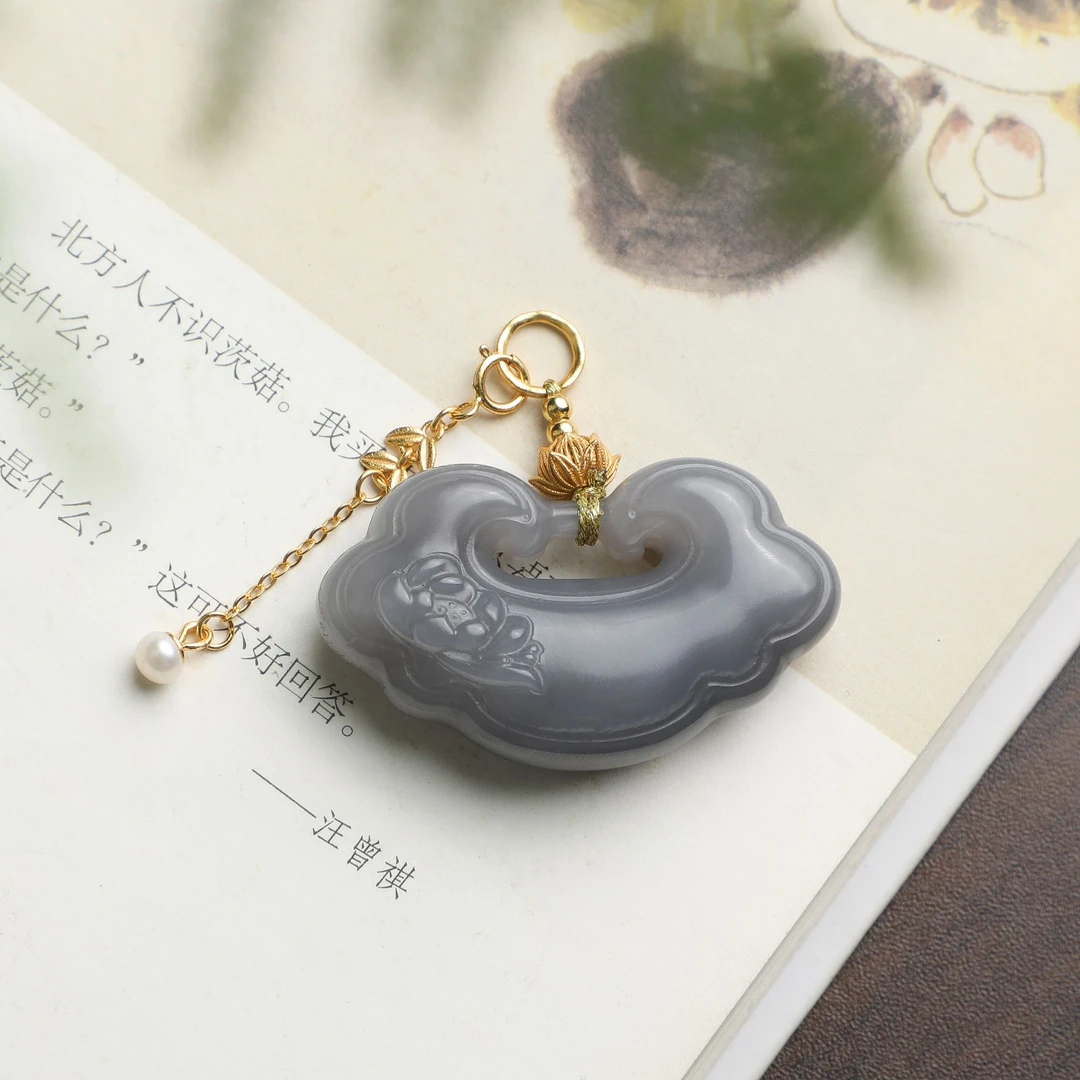 925银镶和田玉烟紫大如意吊坠