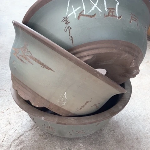 紫砂花盆110-3。  41-17