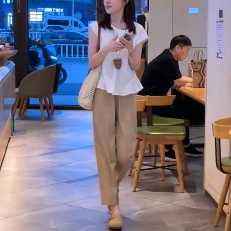 夏季时尚舒适简约时尚杏色上衣搭配休闲宽松卡其色长裤一整套女装