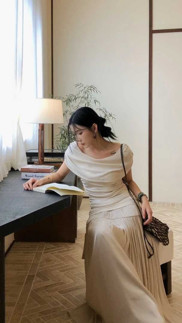 70不是七十【微光云朵】夏季韩版气质荡领针织后背串珠上衣