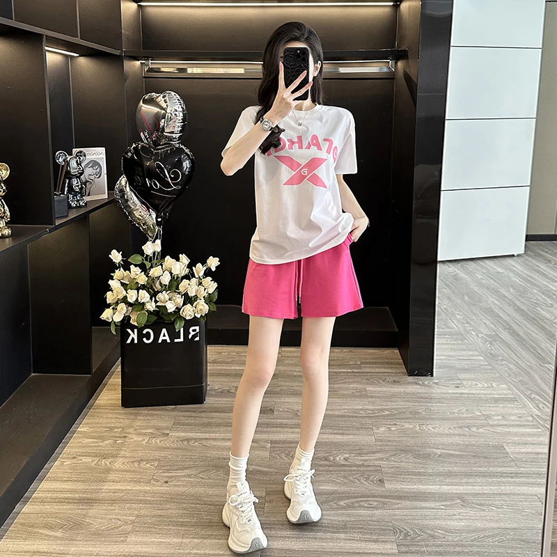 夏季减龄套装女多巴胺穿搭白色短袖T恤搭配休闲运动短裤两件套