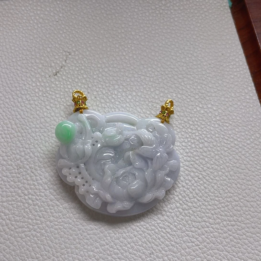 翡翠未镶嵌颈饰白底青花鸟