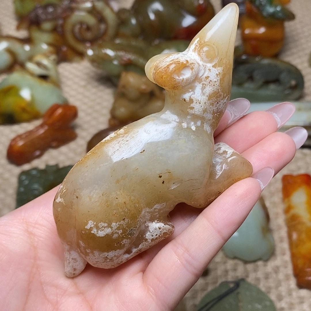 未镶嵌蛇纹石玉颈饰