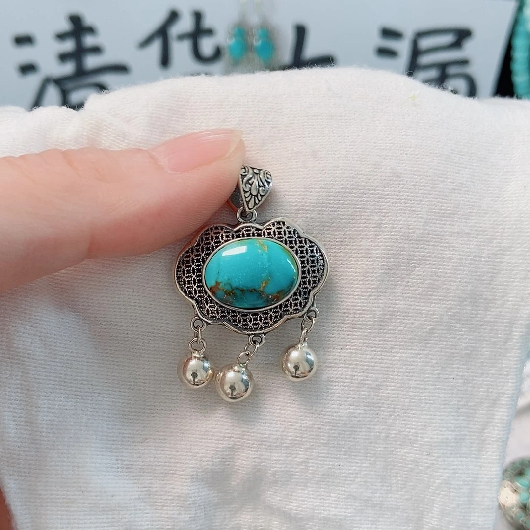 未镶嵌绿松石珠宝奇石