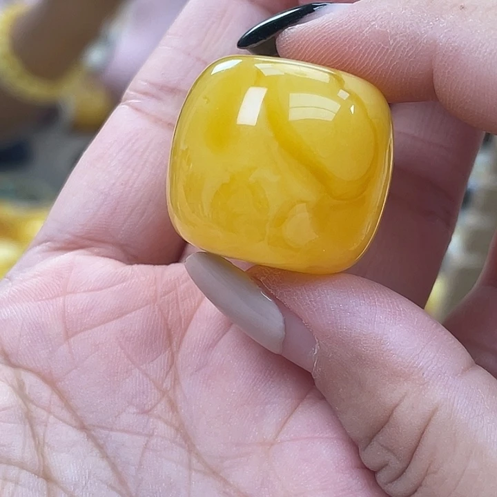 琥珀未镶嵌裸石h11