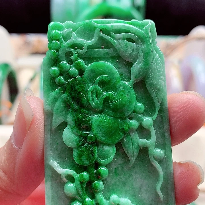 翡翠未镶嵌颈饰翡翠