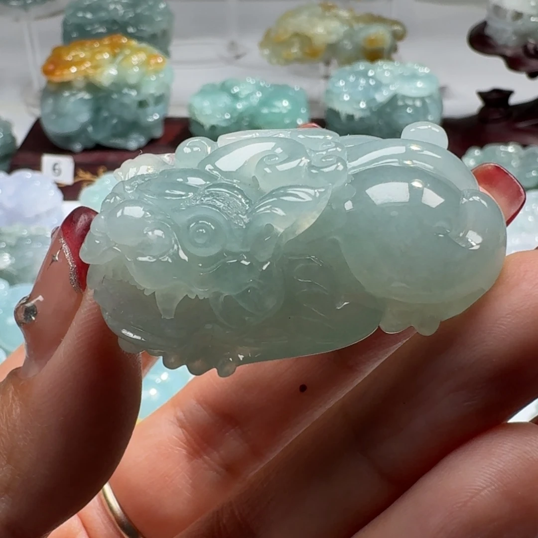 定制翡翠未镶嵌大*貔貅