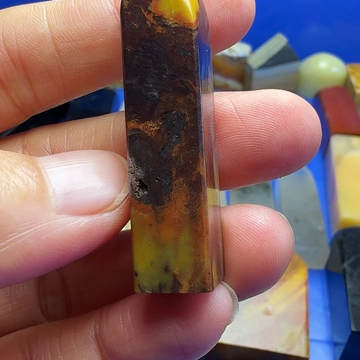 寿山石上*君寿牛蛋石