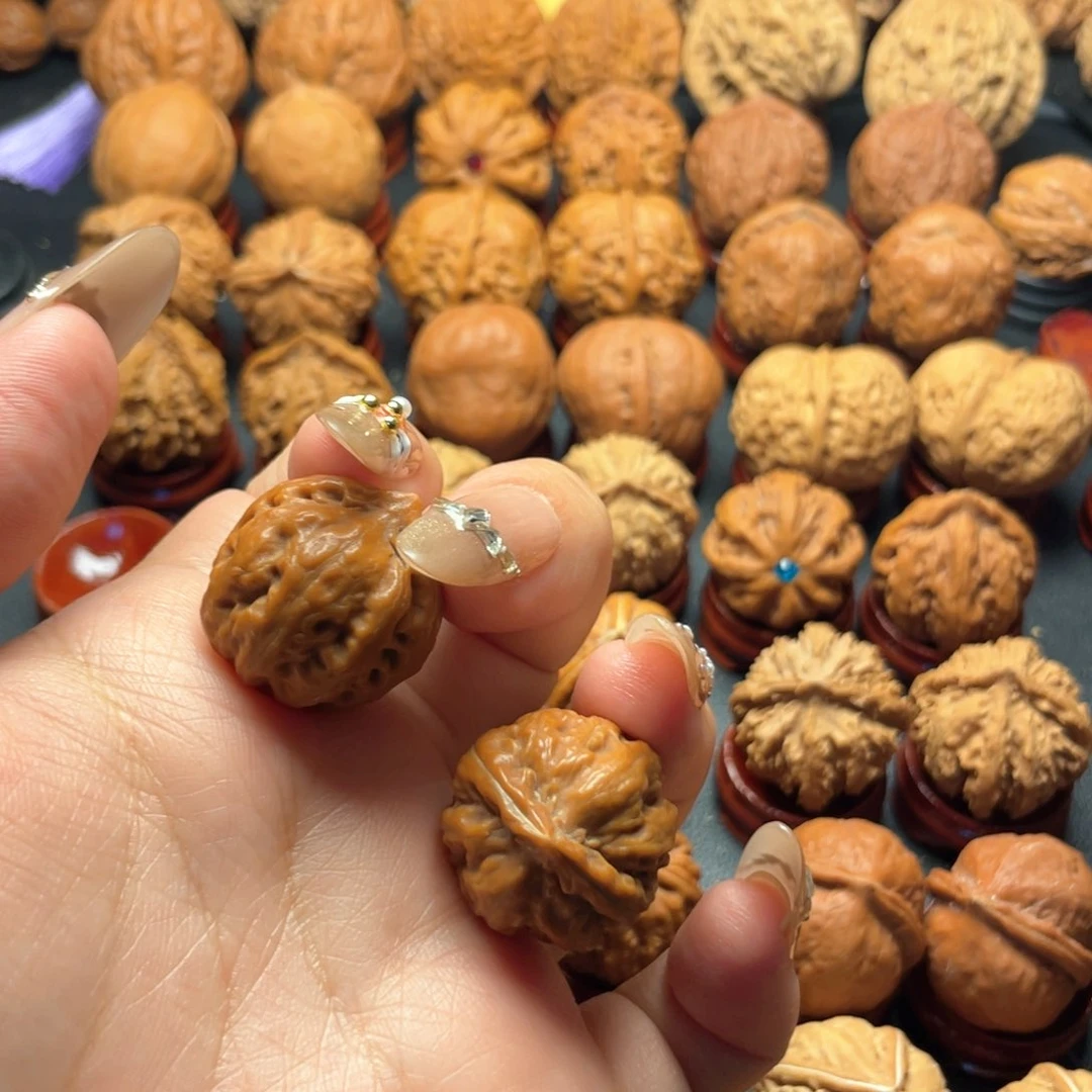 J***e核桃。核桃。。。。。。。。