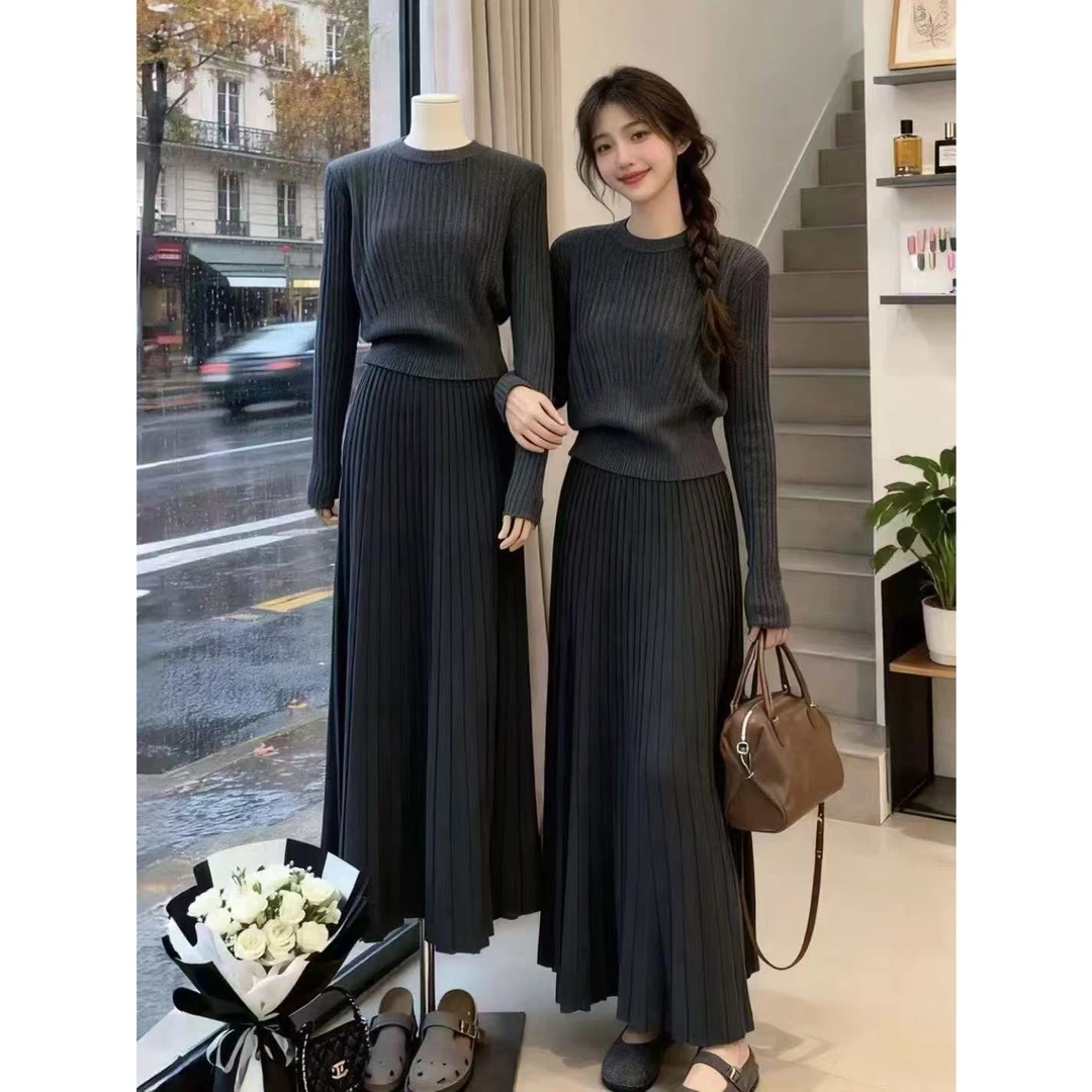 灰色套头修身格雷系毛衣针织衫法式半身裙套装巨好看的秋装一整套