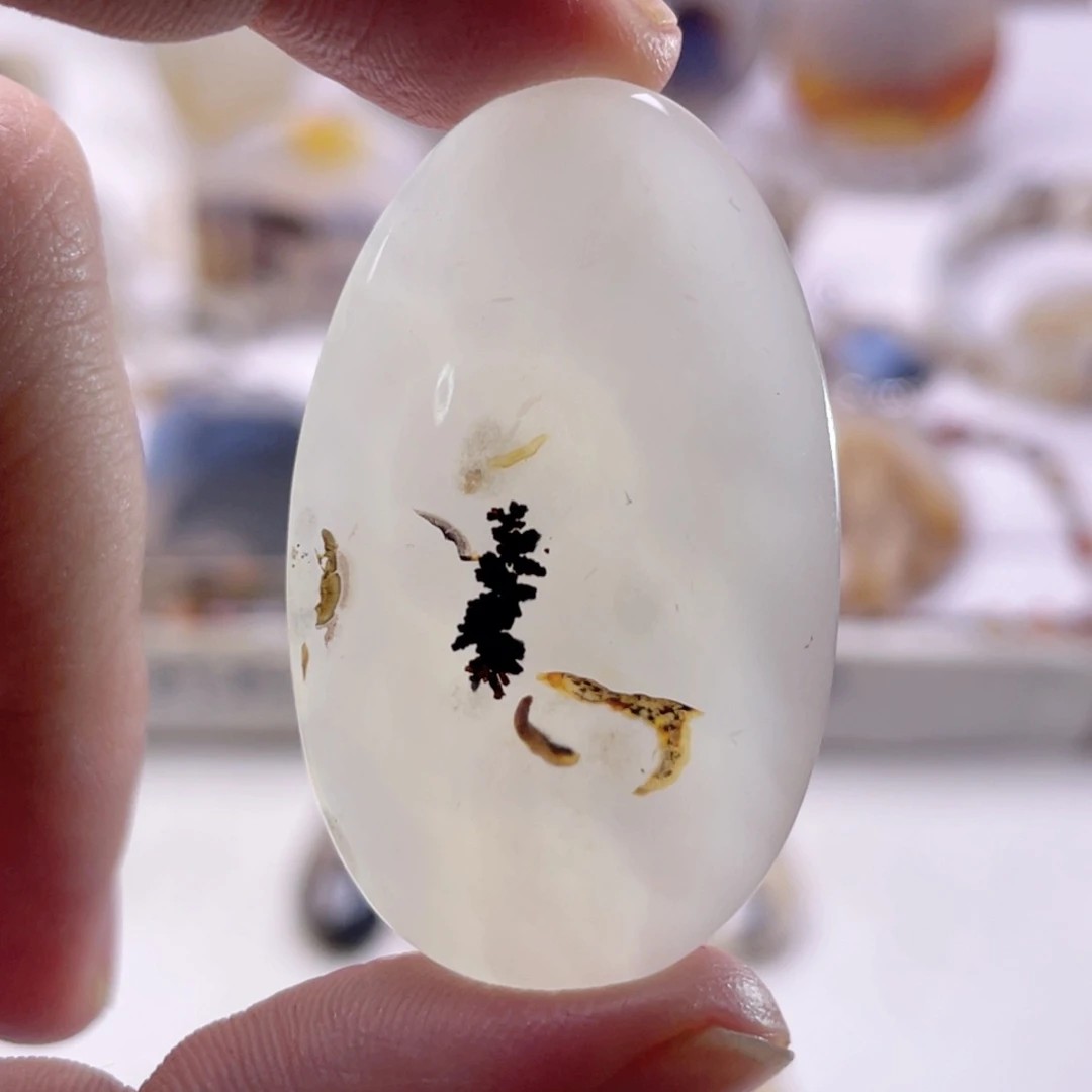 玛瑙/玉髓未镶嵌珠宝奇石