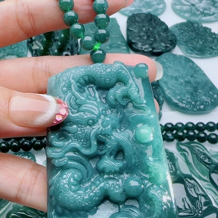 翡翠未镶嵌颈饰多样性发货天然A货翡翠