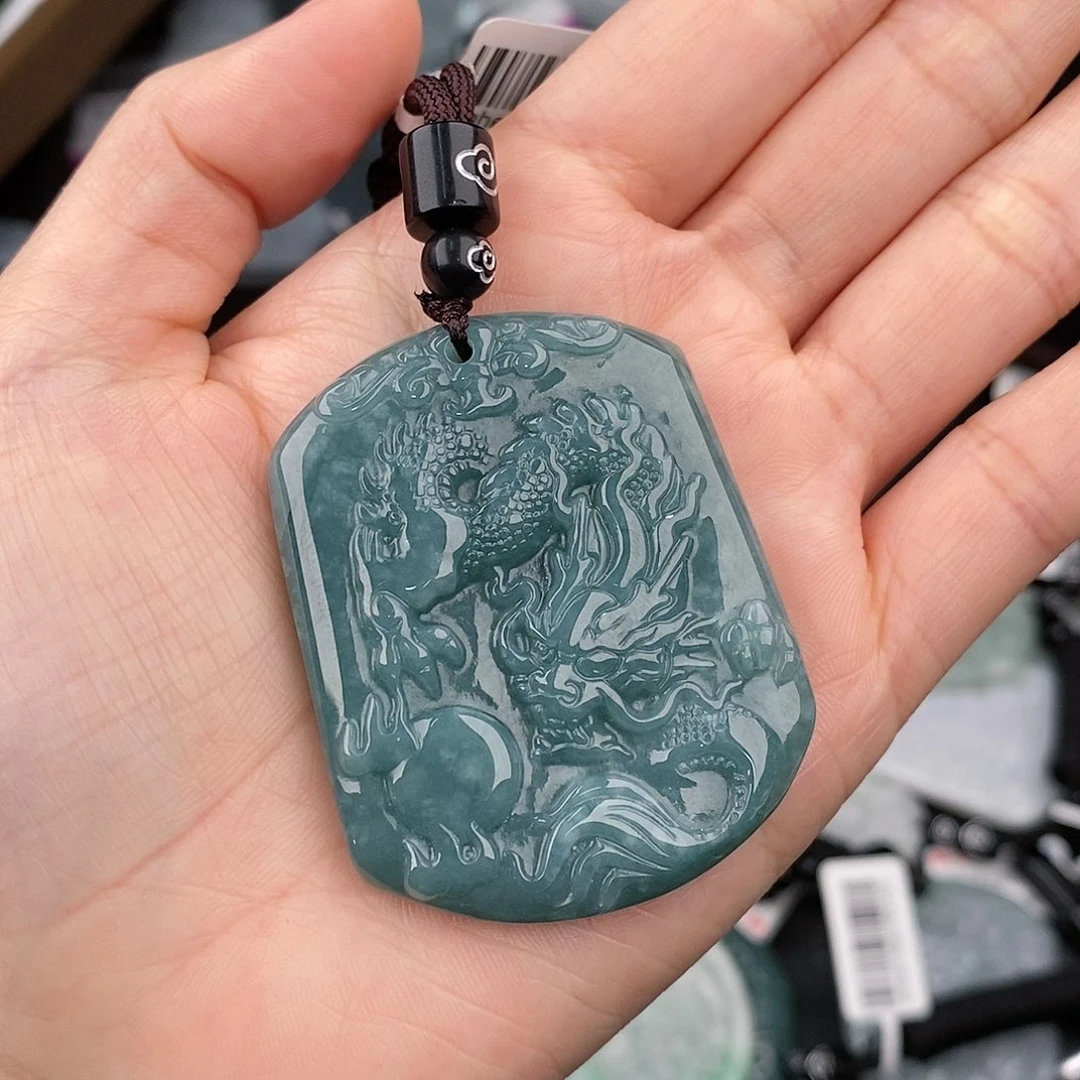 翡翠颈饰未镶嵌一