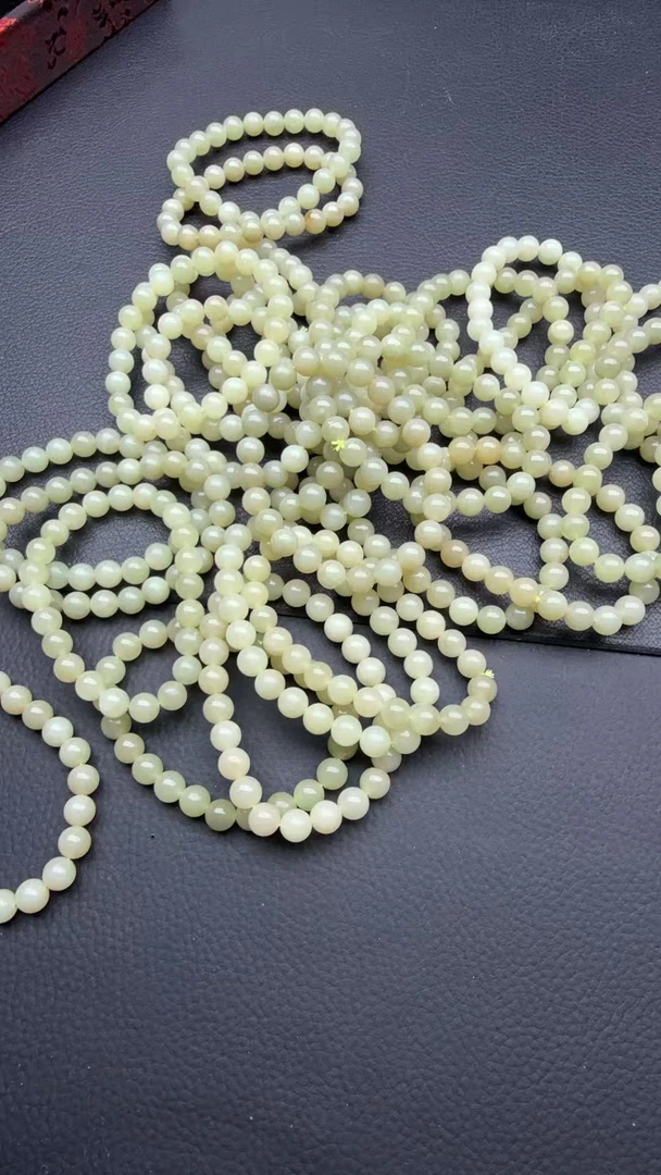 新疆和田玉且末米汤黄手串卡8mm