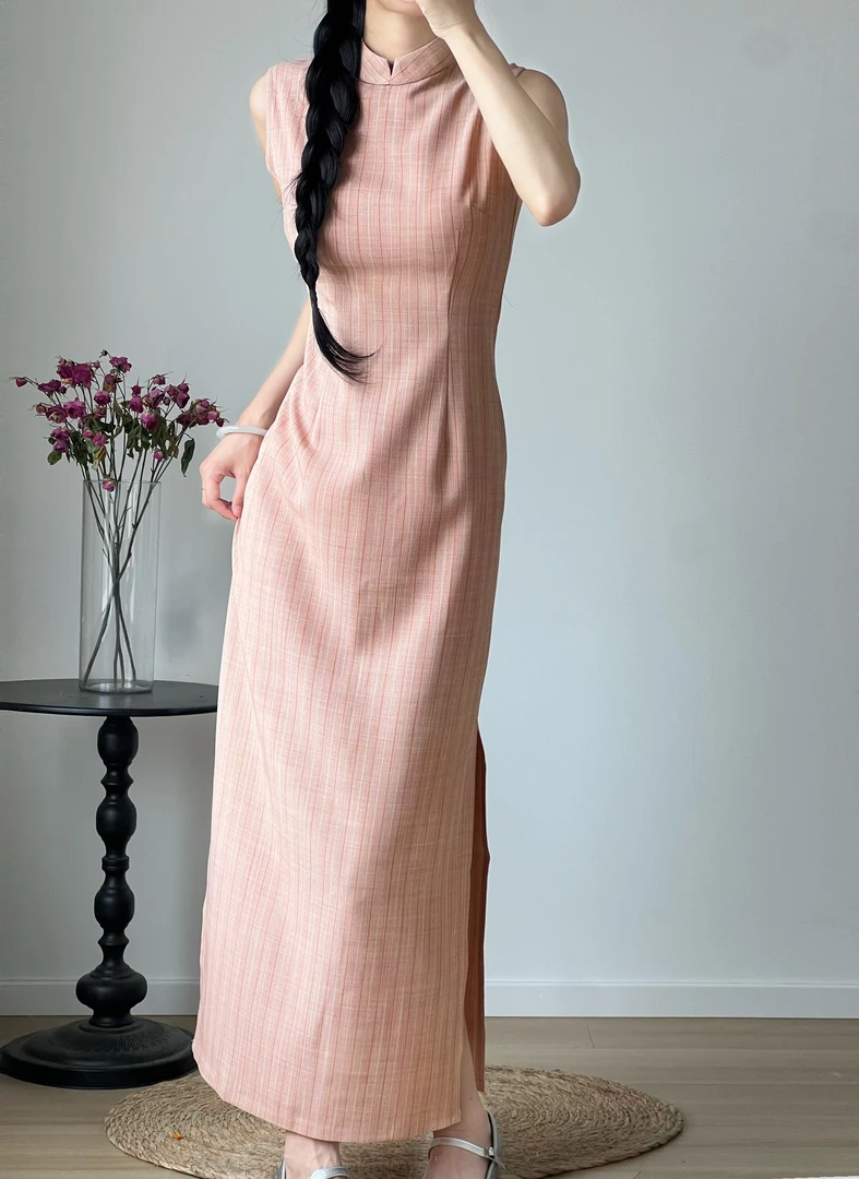 山茶丝语新中式港工旗袍藕荷粉条纹春夏改良旗袍无袖显瘦日常旗袍