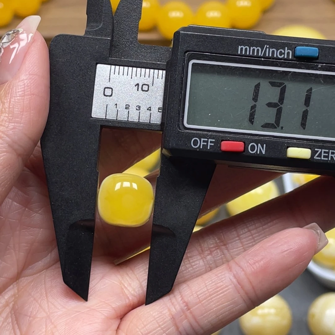 未镶嵌蜜蜡裸石刹**间