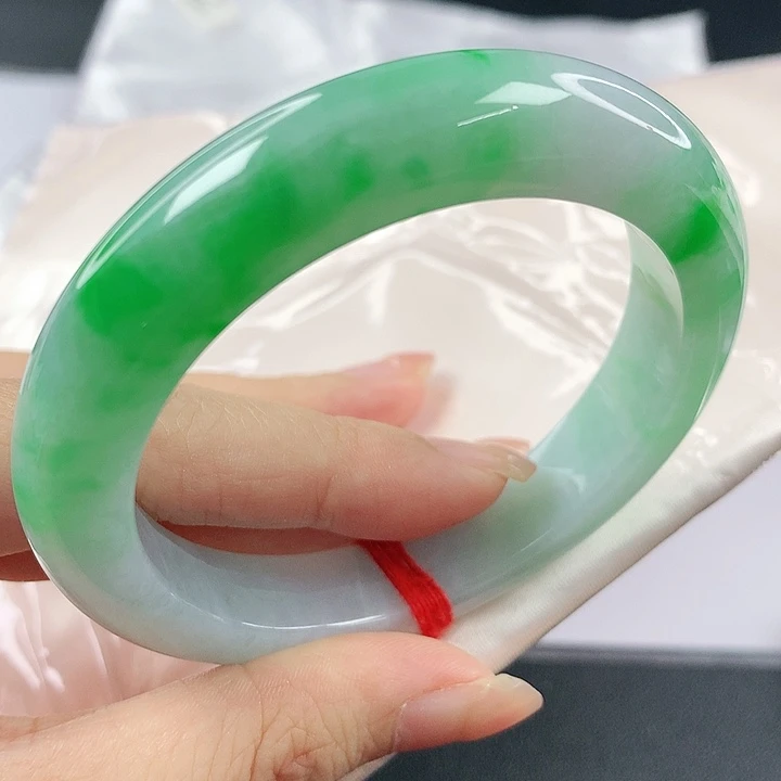 未镶嵌手镯翡翠，870
