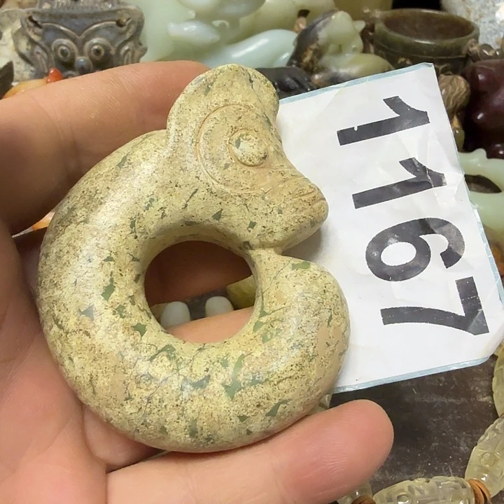 老***四透闪石-蛇纹石玉未镶嵌颈饰