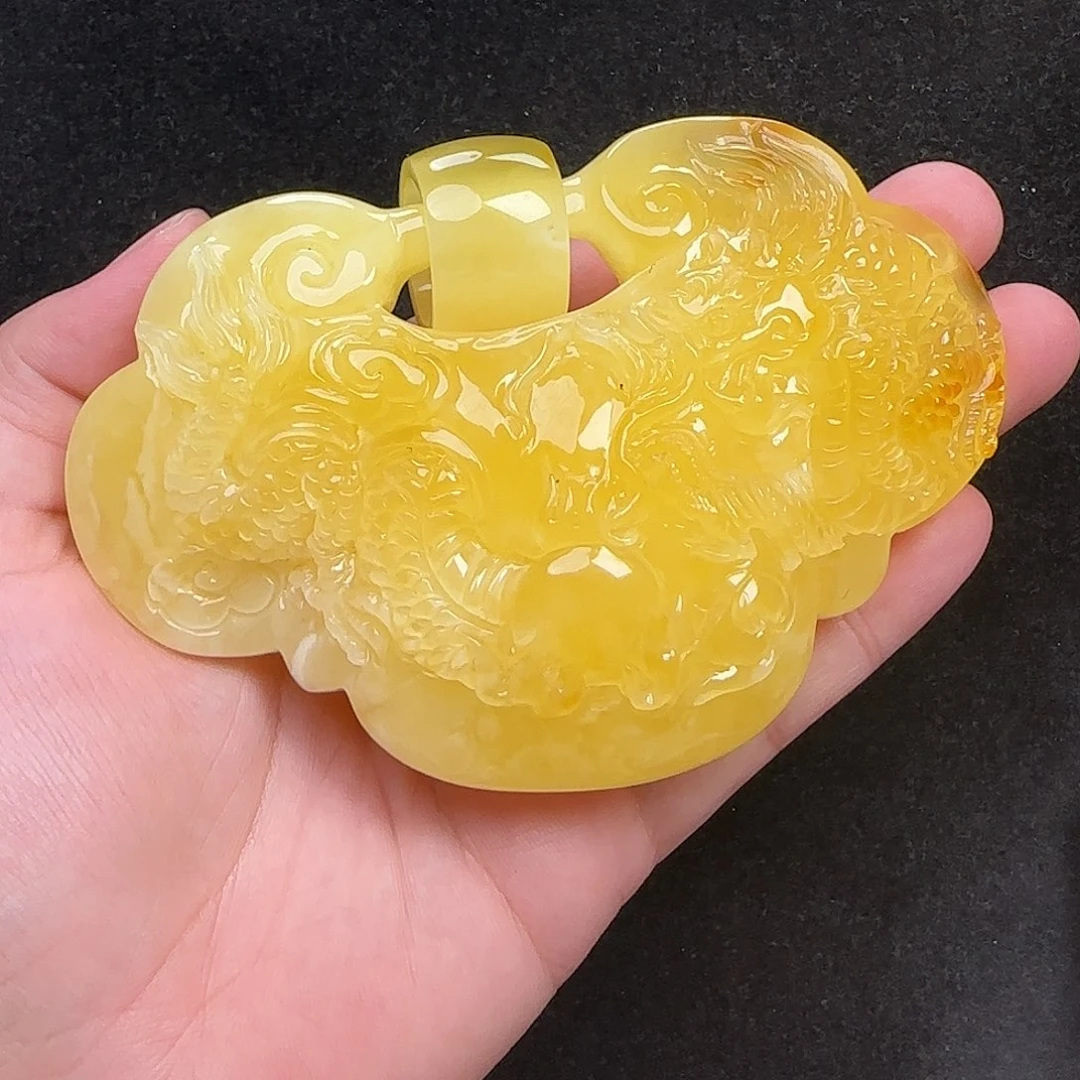 蜜蜡未镶嵌珠宝奇石