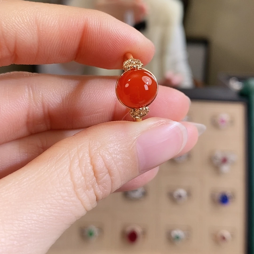 南红玛瑙戒指18K金镶嵌