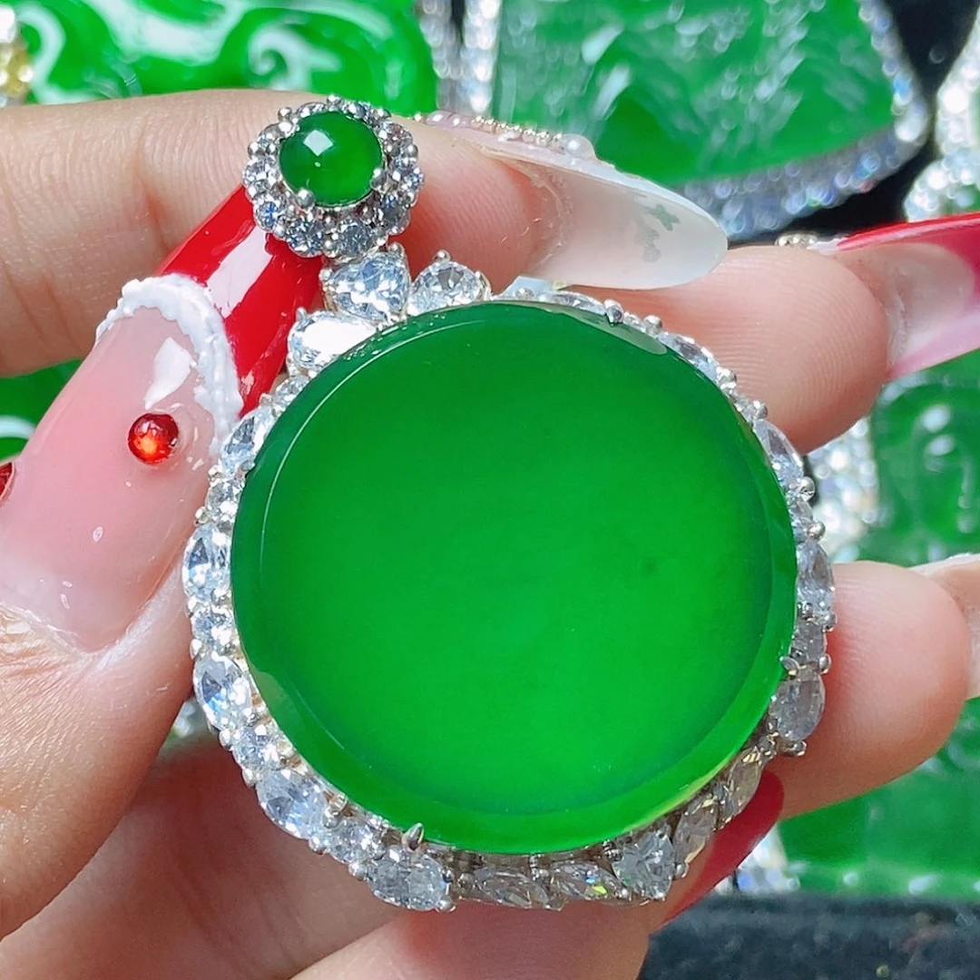 颈饰银S925镶嵌翡翠