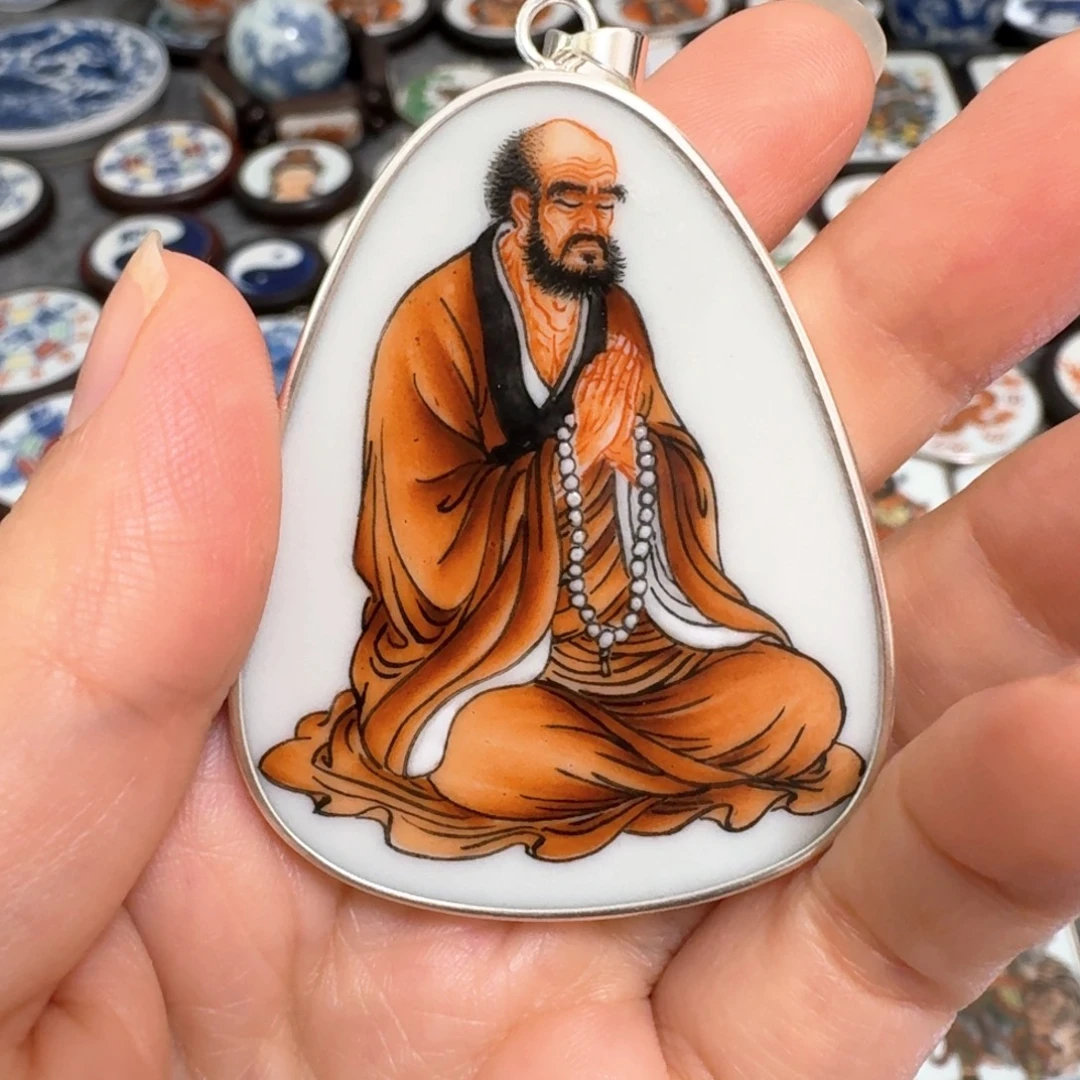郭***壁瓷片粉彩纯银达摩挂件