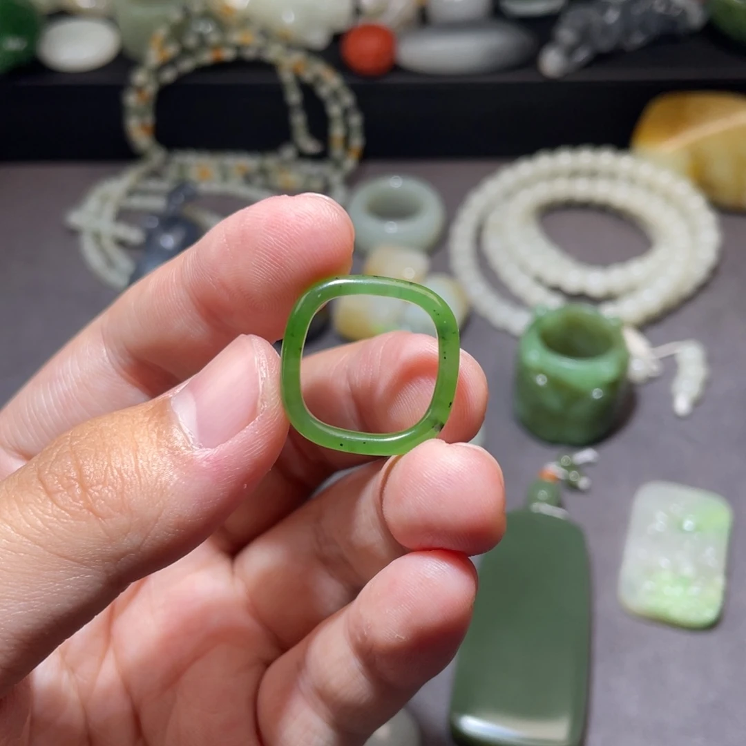 和田玉颈饰未镶嵌平**生