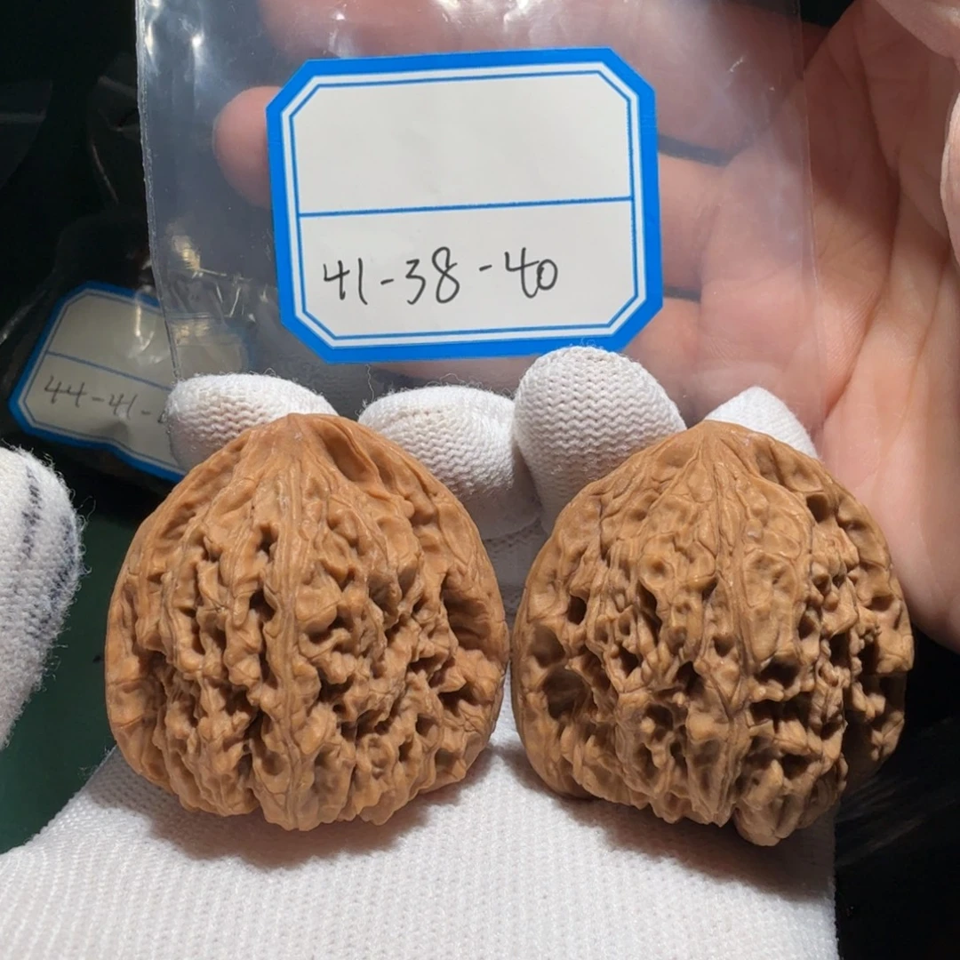 吊坠文玩核桃南疆凹底54