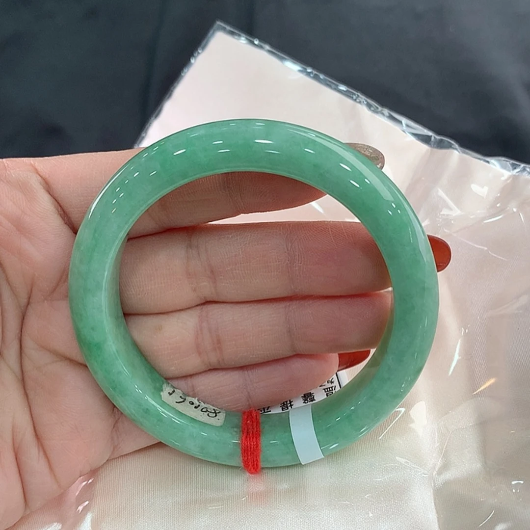 【闪购商品】翡翠手镯未镶嵌果*57.4，56/57