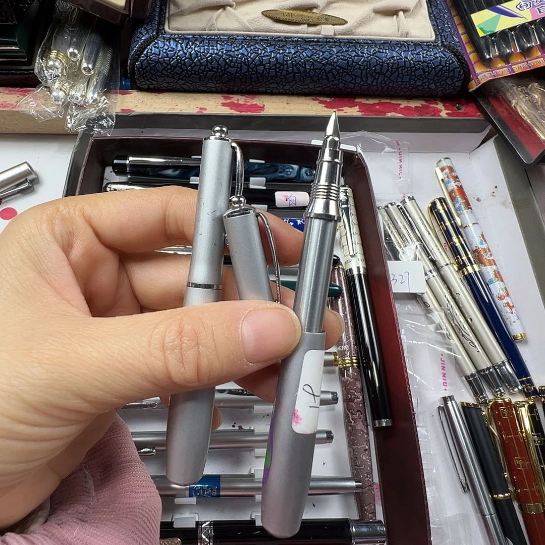 便携式派迪621保龄球造型伸缩笔笔帽松外观有库存痕迹