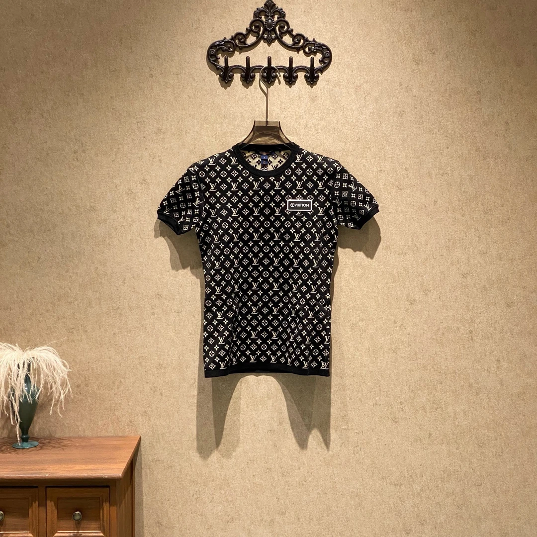 未使用 LouisVuitton/路易威登 老花满印徽标logo短袖/s码/35281