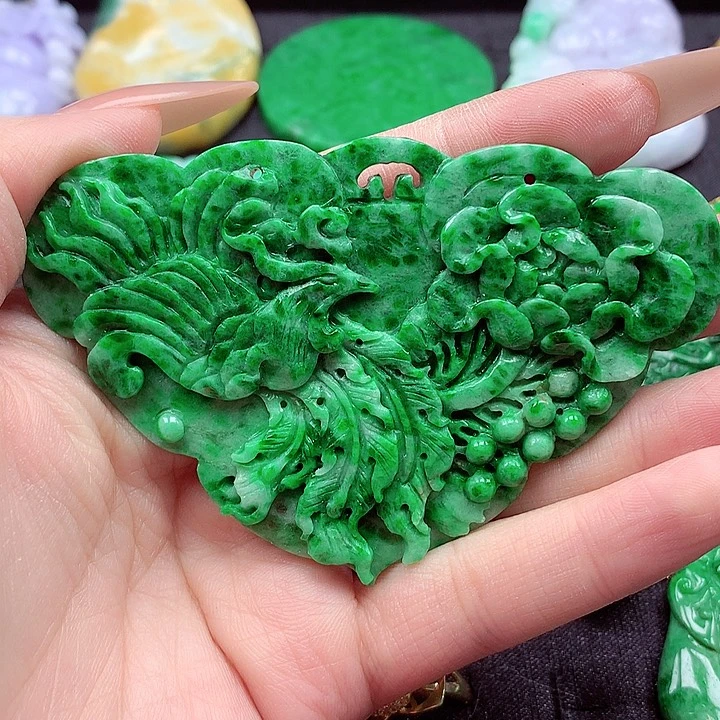 翡翠未镶嵌颈饰翡翠