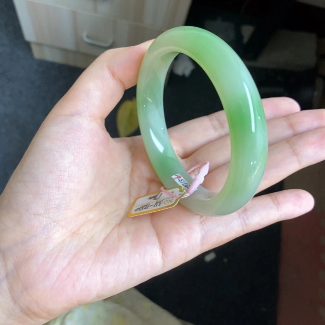【闪购商品】未镶嵌手镯和田玉（翠青玉）5657